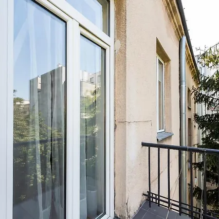 Premium Artdeco Boutique By Bookinghost *